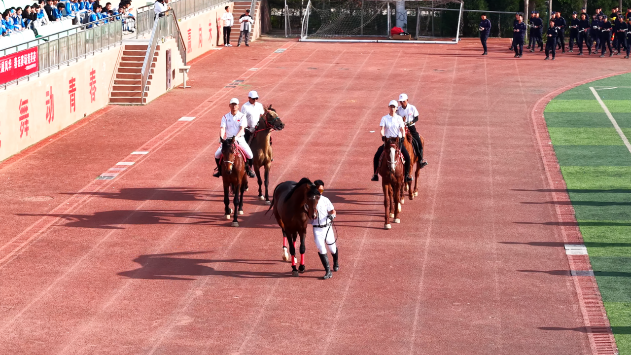 燃动青春 活力飞扬丨我校第一届校园文化艺术节暨第十七届春季运动会正式开幕！(图6)