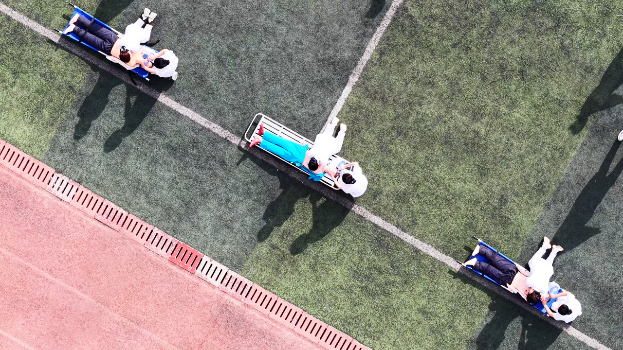 燃动青春 活力飞扬丨我校第一届校园文化艺术节暨第十七届春季运动会正式开幕！(图11)