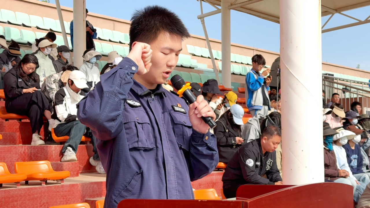 燃动青春 活力飞扬丨我校第一届校园文化艺术节暨第十七届春季运动会正式开幕！(图19)