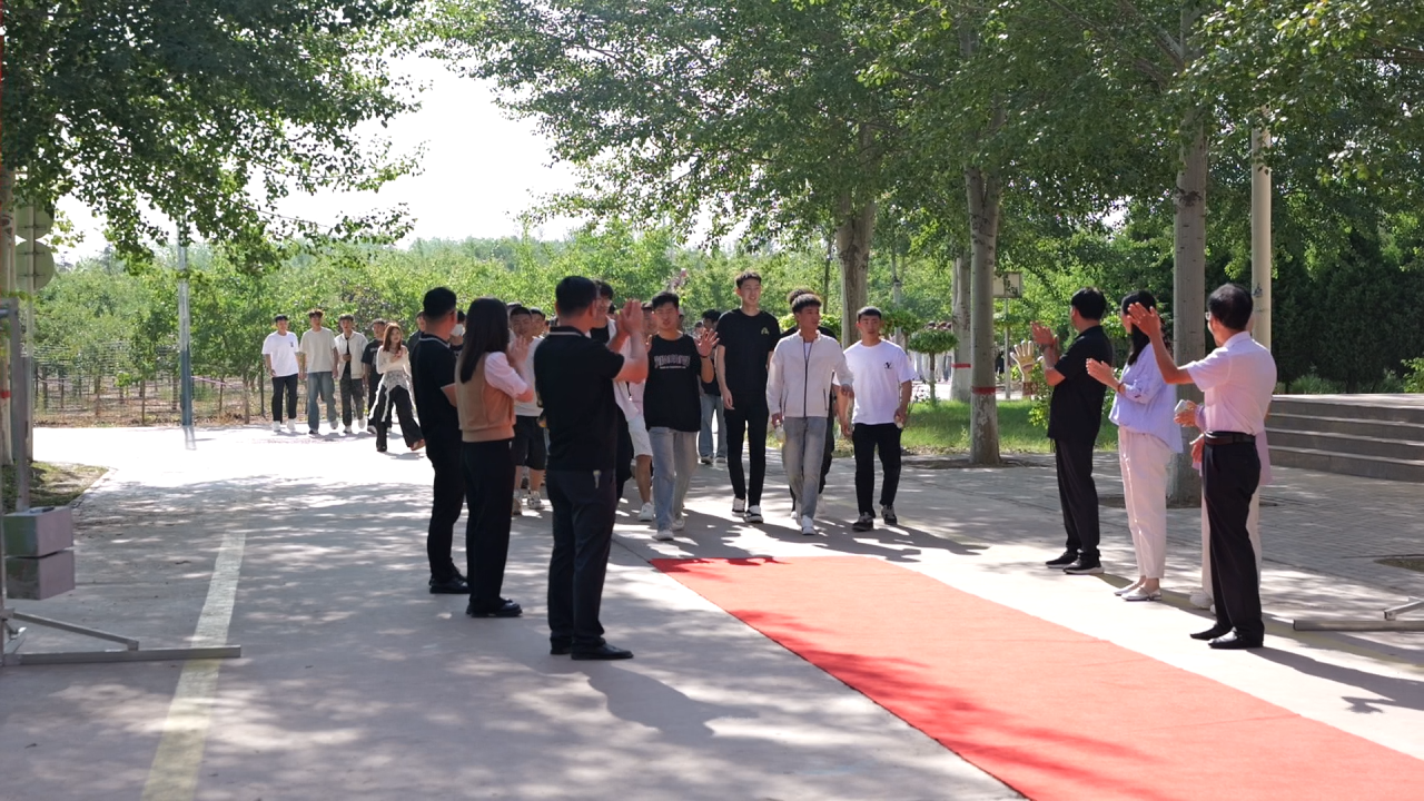 筑梦宁商，扬帆起航 | 宁夏商贸职业学校 2025届毕业典礼隆重举行(图15)