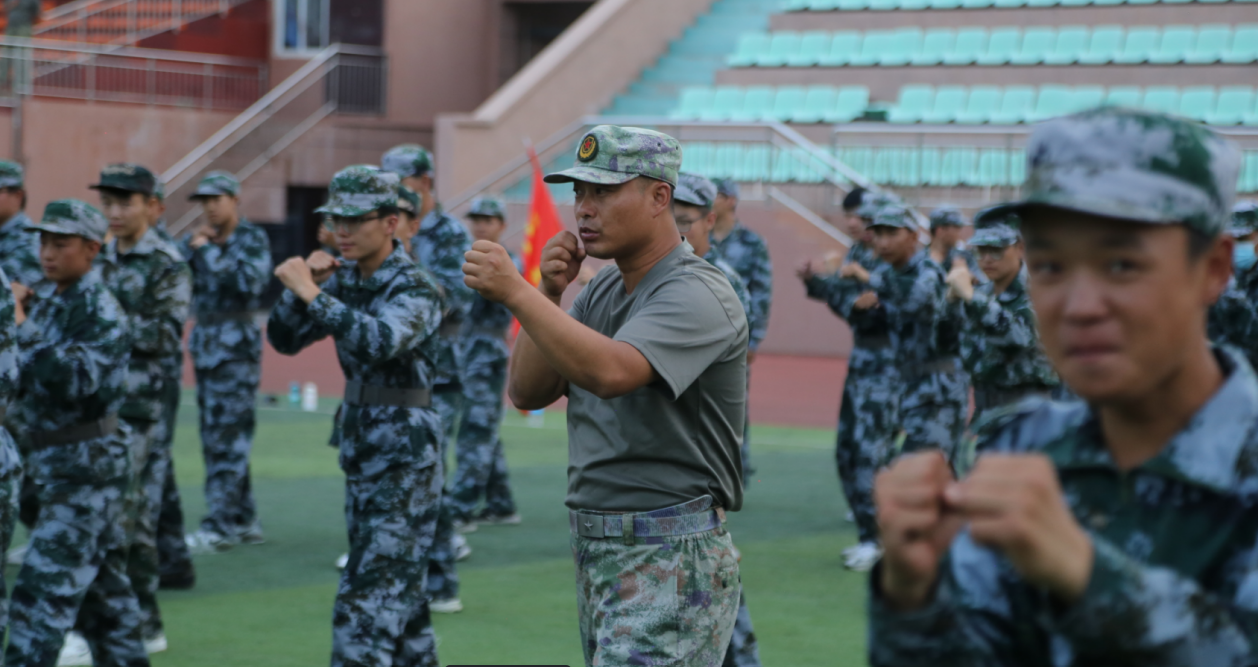 身着迷彩绿 军训正当时(图17)