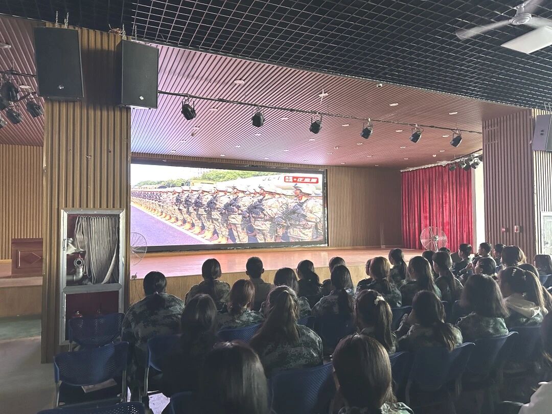 共鉴国家盛典，激扬爱国情怀——我校全体师生观看纪念中国人民抗日战争暨世界反法西斯战争胜利80周年大会2025年9月3日，中国人民抗日战争暨世界反法西斯战争胜利80周年纪念日，我校全体师生集体收看阅兵盛(图8)